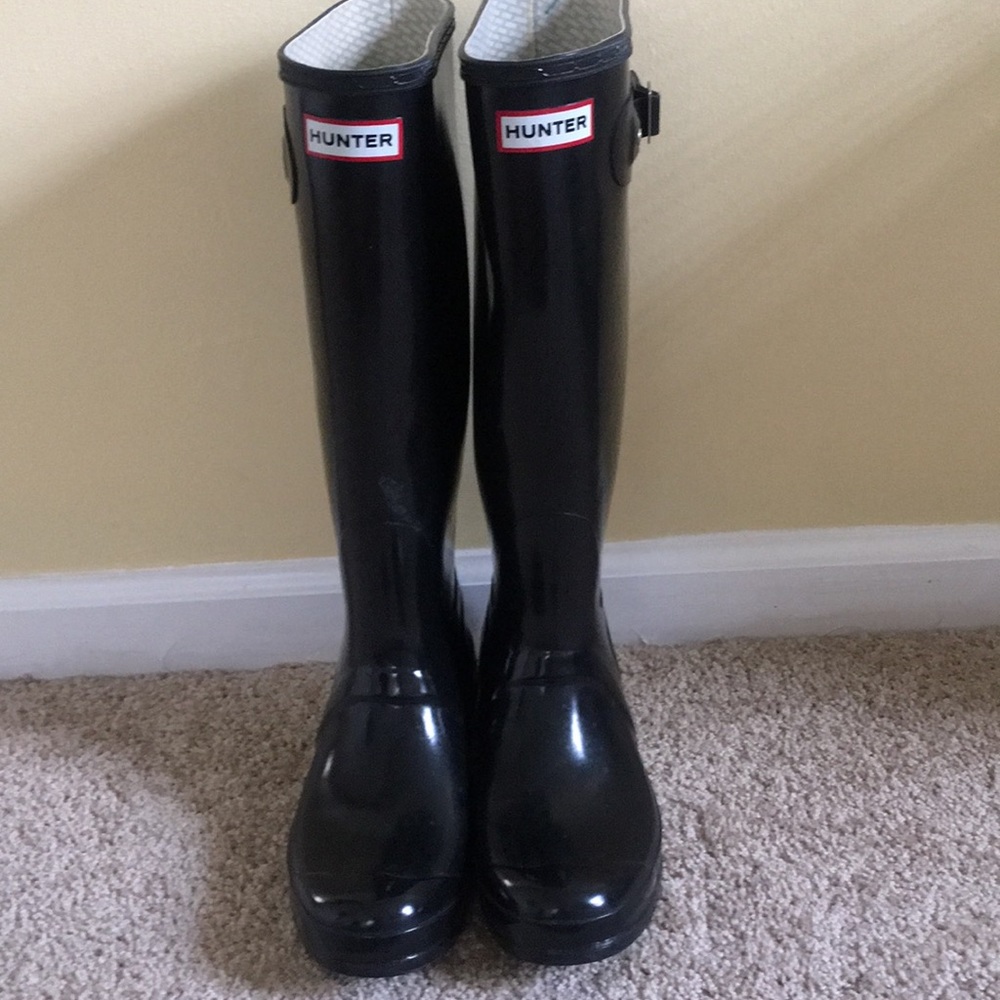 Hunter Women’s Original Tall Gloss Rain Boots